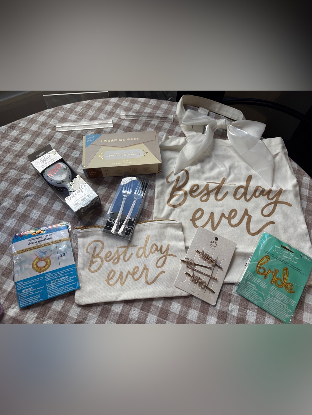 WEDDING BRIDE ITEMS